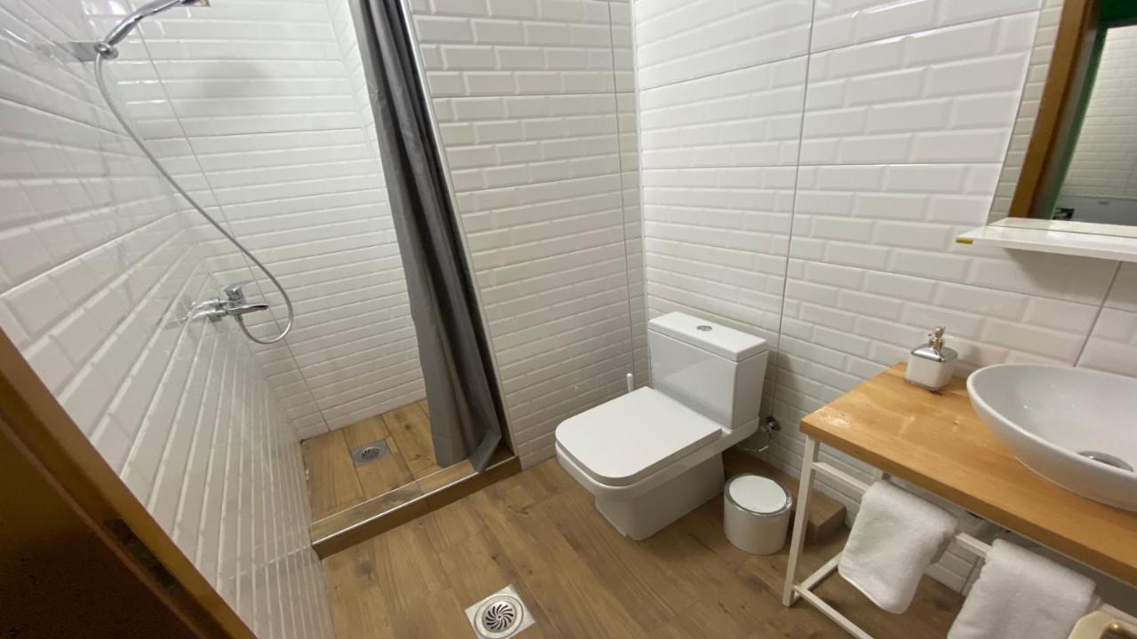 Mickitos Hostel & Apartments Скопие Екстериор снимка