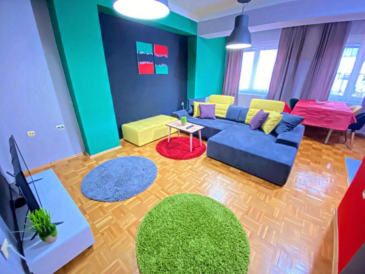Mickitos Hostel & Apartments Скопие Екстериор снимка