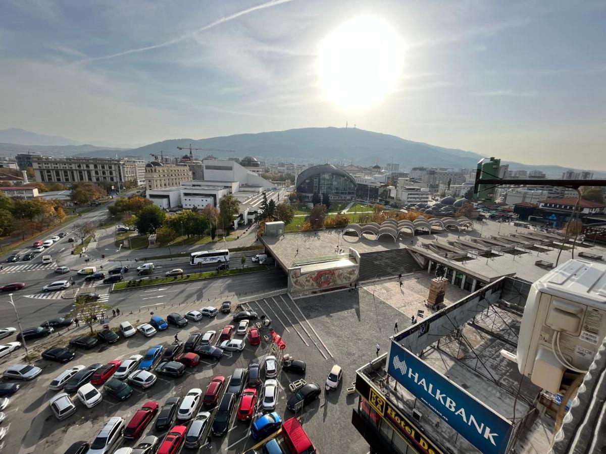 Mickitos Hostel & Apartments Скопие Екстериор снимка