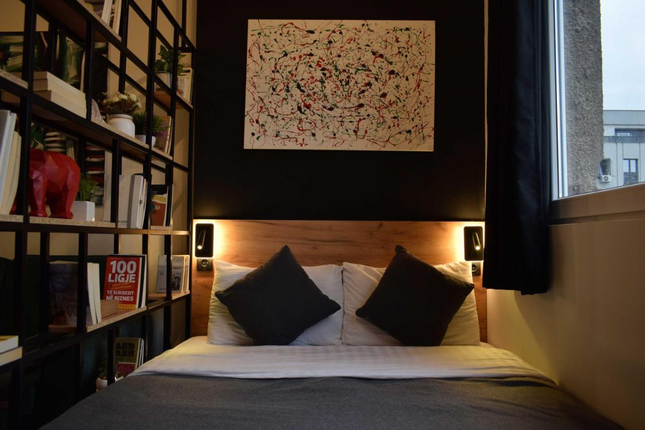 Mickitos Hostel & Apartments Скопие Екстериор снимка