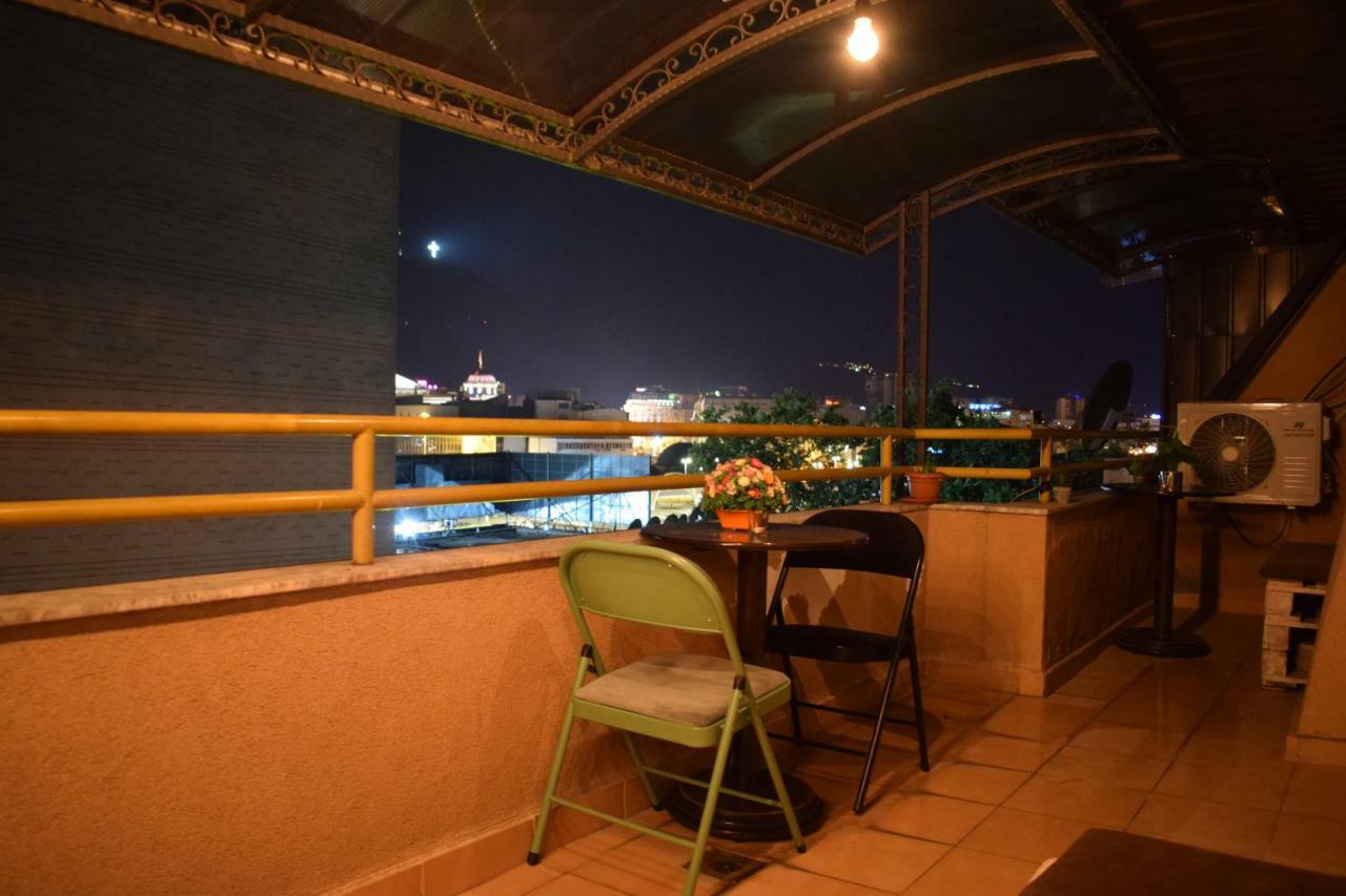 Mickitos Hostel & Apartments Скопие Екстериор снимка